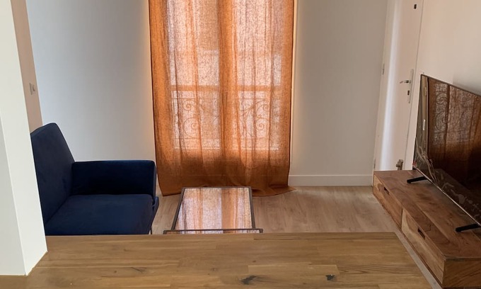 19th Arrondissement Apartamento | Beautiful T2 near a park