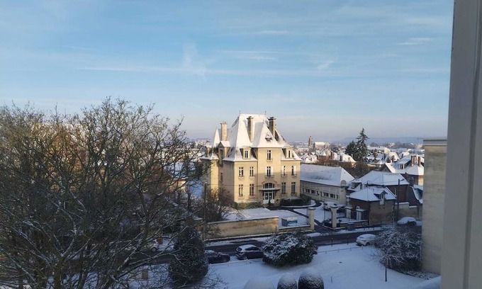 Les Sablons Apartamento | Homerez - Nice apartement for 3 ppl. with balcony at Compiègne