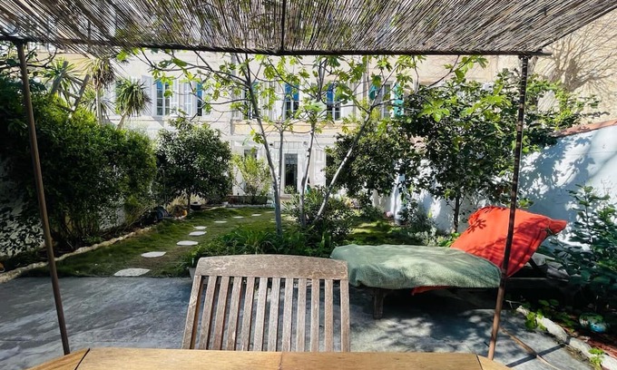 Le Camas Apartamento | Beautiful family duplex in the heart of Camas, with garden. Ideal for families.