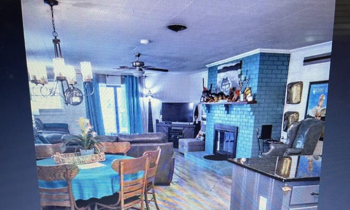 New London Casa | WATERFRONT 5 BR HOUSE W/DOCK ON BADIN LAKE, NC