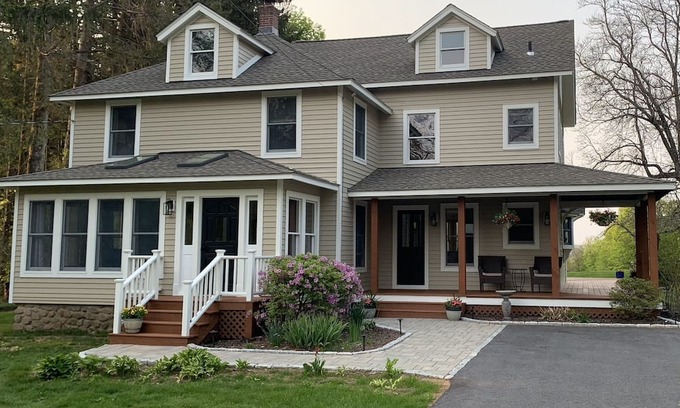 Torrington Otro | Tranquil Country Setting in Litchfield County