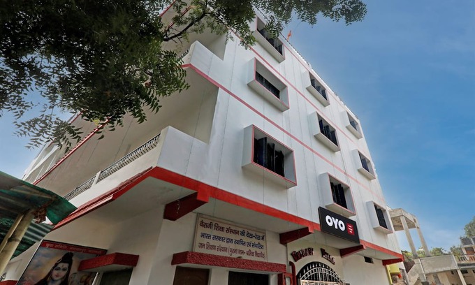Varanasi Hotel | Super OYO Flagship Vairagi Villa Shi