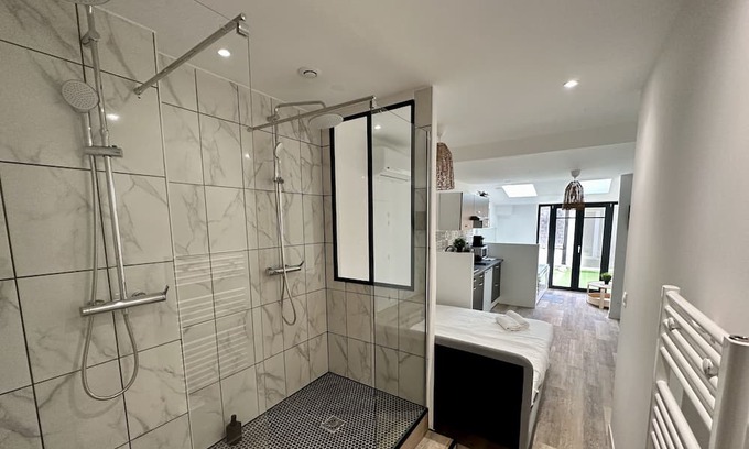 Centre Erlon Apartamento | Maputo, Studio Avec Baignoire Balnéo