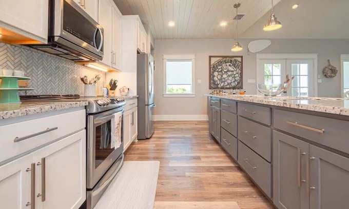 City-by-the Sea Casa | Driftwood Dream Summa