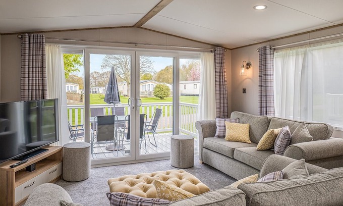 Kelso Apartamento | Our Platinum caravans offer grand proportions and contemporary finishes throughout, the perfect plac