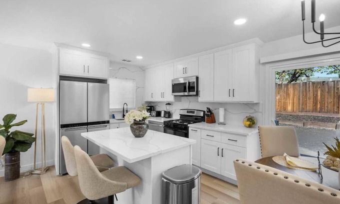 East San Jose Casa | Pearl Haven Retreat on Lochner Dr