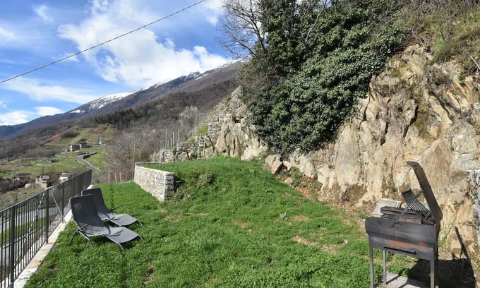 Mello Apartamento | Nice apartment for 4 people with A/C, WIFI, TV, terrace, pets allowed and parking