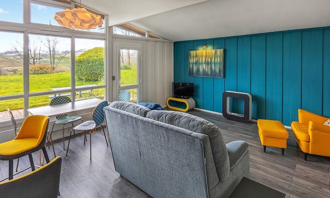 Machynlleth Cabaña | 3 bedroom accommodation in Llanwrin