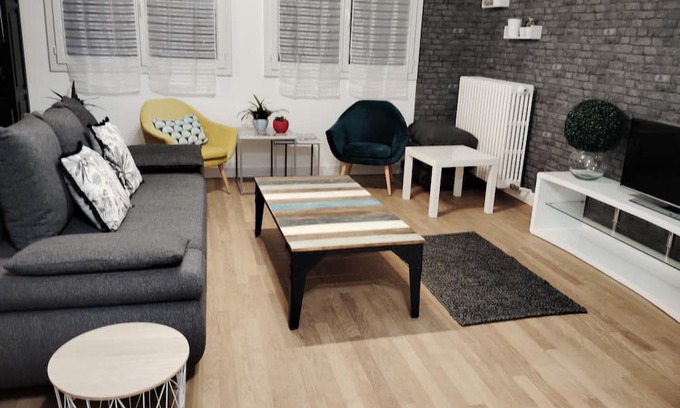 Issoudun Apartamento | Appartement Idéal 150 m2 Issoudun