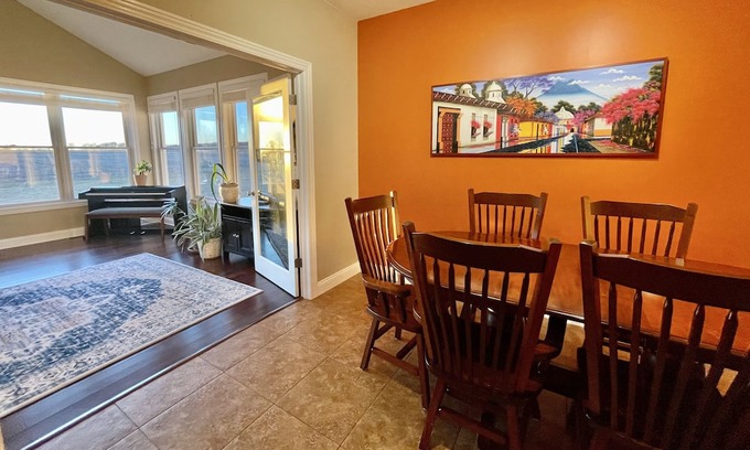 Shepherd Casa | Travelers home with Gym & Sauna on 2 Acres