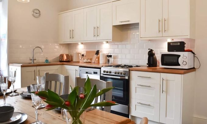Arnside Cabaña | Belmont Apartment seamlessly combines modern comfort with timeless charm, providing a tranquil sanct
