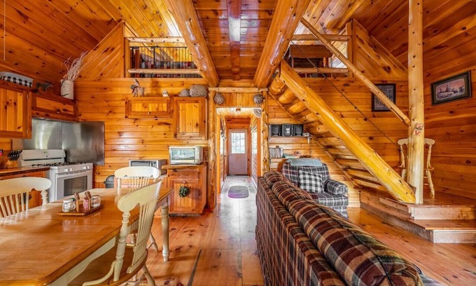 Anson Casa | Nature Lover's Paradise: Cabin w/ Scenic Trails
