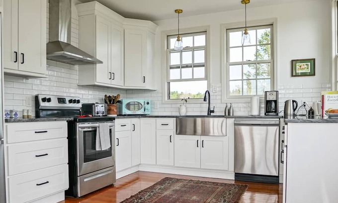 Kerhonkson Casa | Historic property with modern fixtures, alfresco dining, & views - dog-friendly