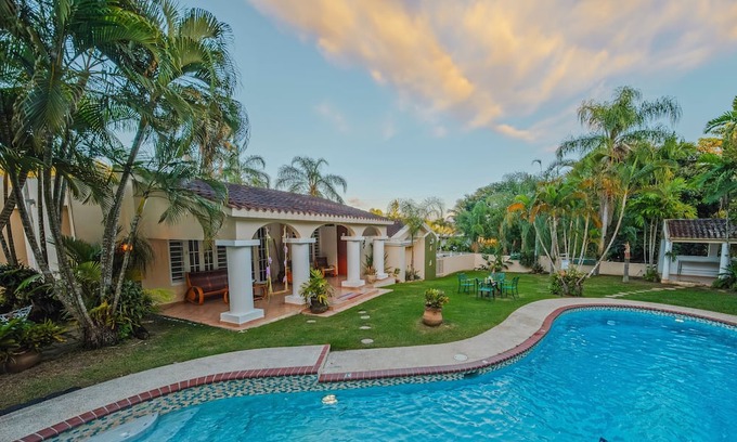 Rincon Casa | Hacienda with Private Pool with waterfall, pool table and more!