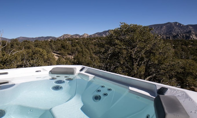 Nathrop Casa | Canyon Viewhouse - Private residence with relaxing hot tub