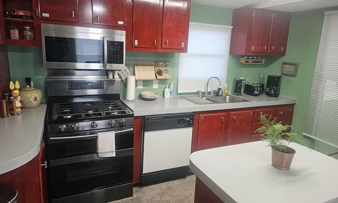 Bronson Casa | Lake Rayburn, gated home 1 mile from boat launch and the most popular Texas lake