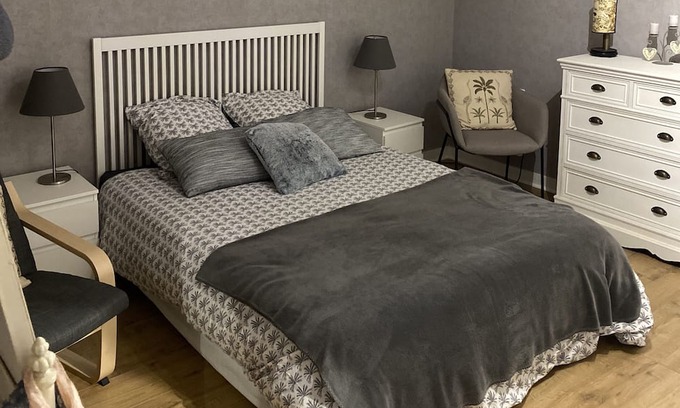 Vezin-le-Coquet Casa | Vrbo Property