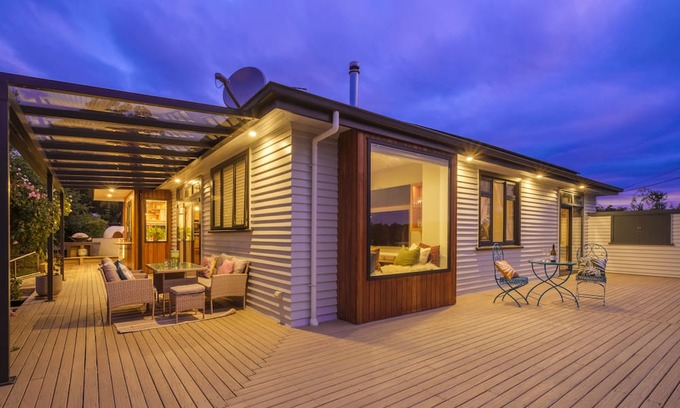 Mapua Casa | Beautifully renovated 3 bedroom 2 bathroom house in the vineyards of Mahana.