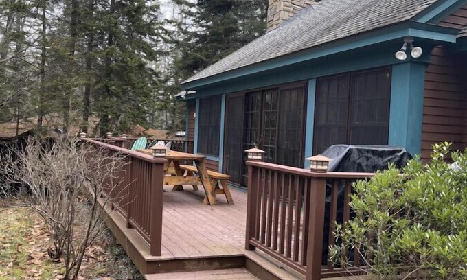 Bayville Casa | Topside by Sea Maine