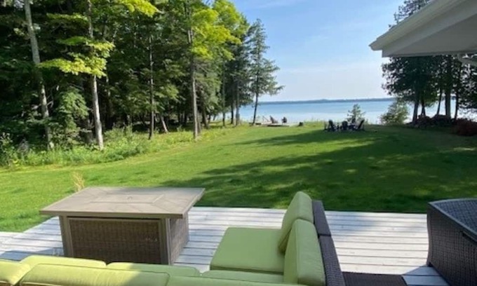 Sister Bay Casa | Lakeshore Luxury Home in Sister Bay!