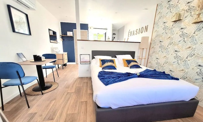 Civray-de-Touraine Apartamento | Vrbo Property