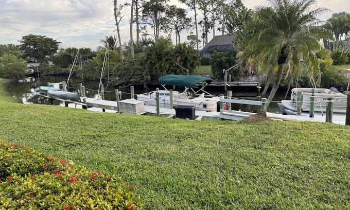 Riverbend Country Club Condominio | Pet Friendly Waterfront Condo Close to Downtown Fort Myers/Convention Center!
