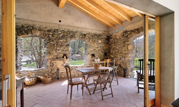 Llanars Casa | Holiday Home 'El Molí De Can Culí' with Mountain View, Private Terrace and Wi-Fi