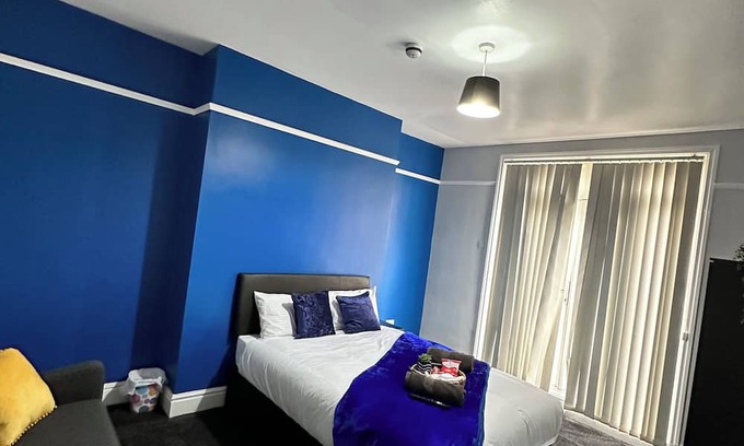 Liverpool Casa | Quirky Oasis Queens