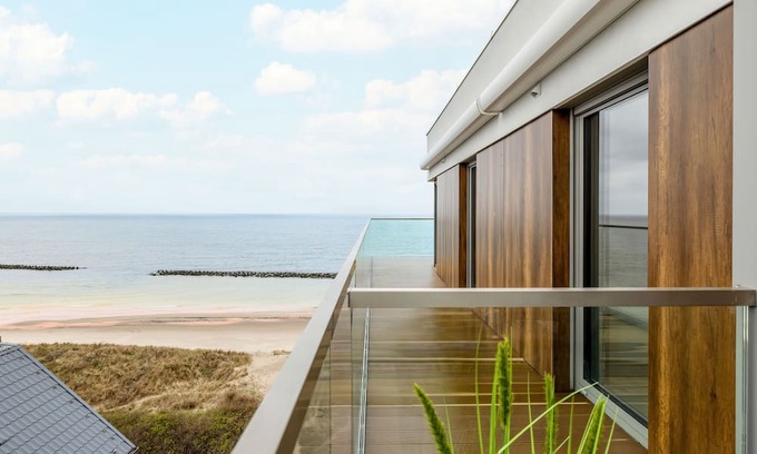 Darlowko Apartamento | Blue Apartment With Sea View by Renters