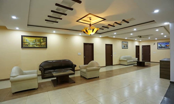 Paltan Bazaar Hotel | Townhouse 1346 Hotel Kolam