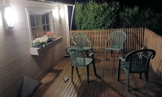 Ethe Apartamento | Homerez - Studio for 4 ppl. with swimming-pool, jacuzzi and garden at Virton