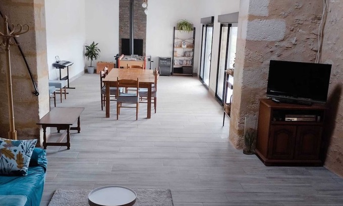 Frontenac Casa | Homerez - Spacious house for 6 ppl. with terrace at Frontenac