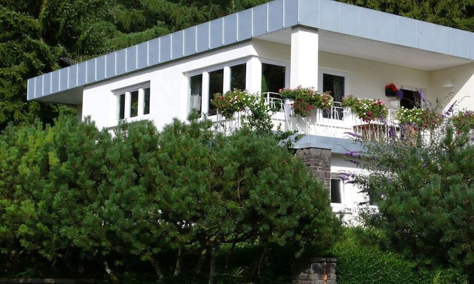 Birresborn Casa | Trappen Comfortable holiday residence