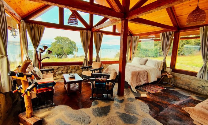 Tunja Cabina | Cabaña a Orilla del Lago de Tota, Parqueadero Privado, Playa Privada,mascotas si