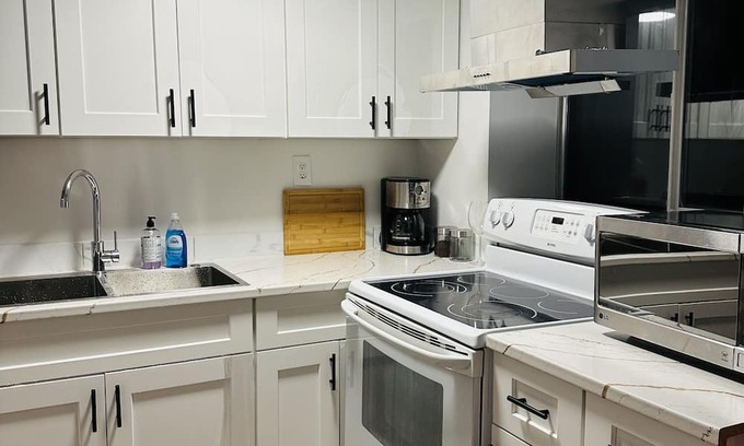 Cultus Lake Casa | 1 BHK Guest Suite in Cultus Lake