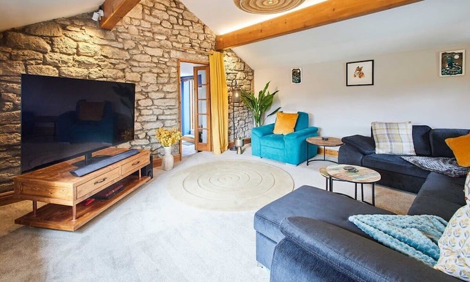 Holme Casa | Host & Stay | Lime Tree House