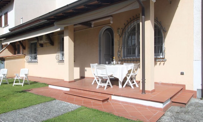 Forte dei Marmi Casa | Villa Venezia by Interhome