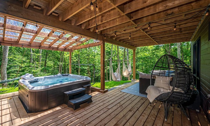 Argenteuil Regional County Municipality Chalet De Esquí | 16 people, dome sauna, lake n river access, spa