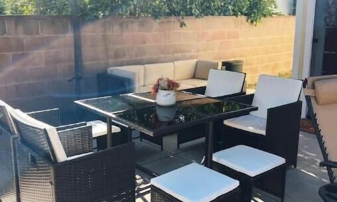 North Hills Casa | ¡Escape tranquilo en la vibrante LA!