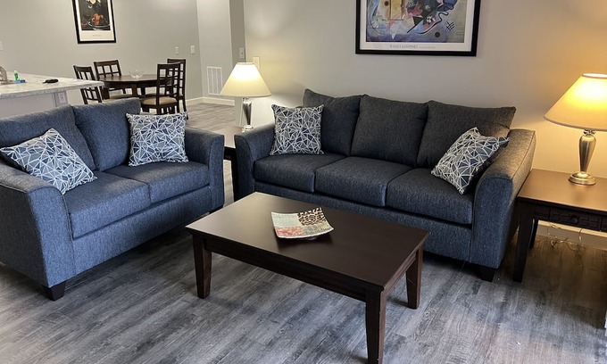 Troy Apartamento | Another opening in Troy, just for you!