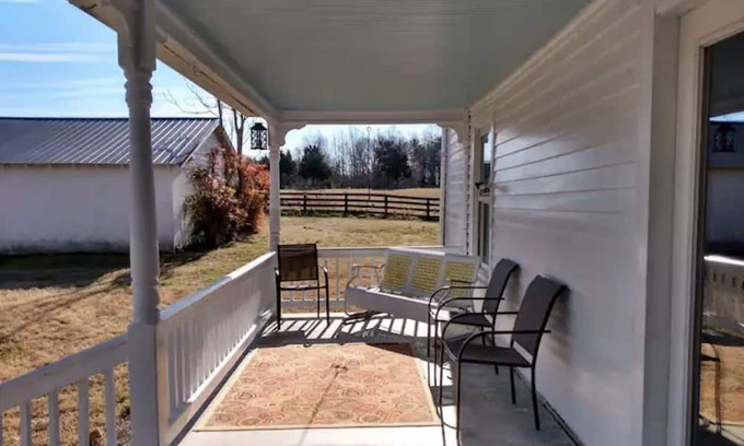 Red House Otro | Freedom Lookout at Lucks Branch - a secluded getaway close to Liberty