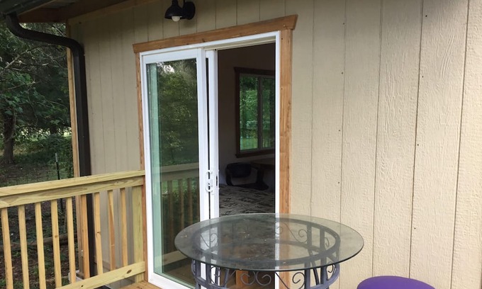 Burkesville Cabina | Charming Tiny Home at Kentucky Farm