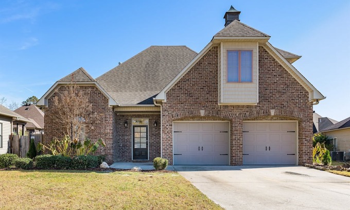 Wilsonville Casa | Serenity Willow - 3BR near Chelsea w/ Fenced Yard