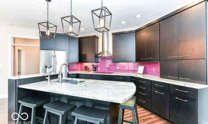 Carmel Casa | Large four bedroom house with pool and outdoor kitchen near Grand Park