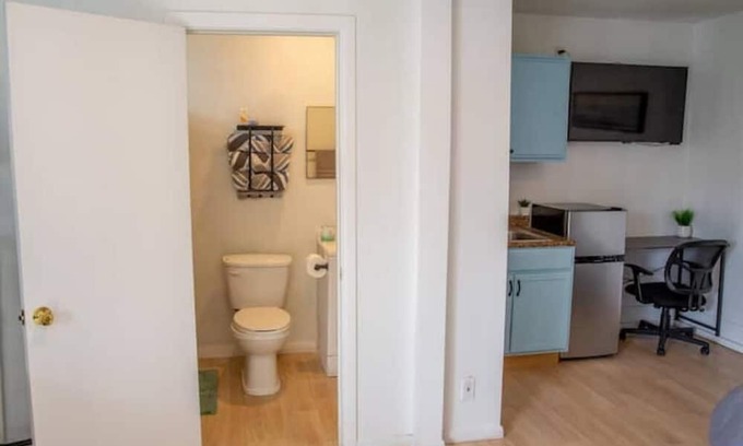 Norwalk Apartamento | Private Cozy Guesthouse Mini Studio w/kitchenette