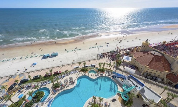 Smith's Memento Complejo | Resort on the beach -Ocean walk Two bedroom- Two bath
