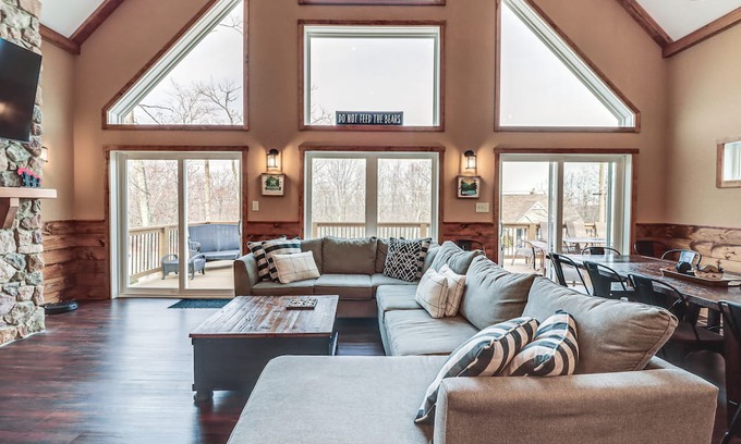 Sybertsville Casa | Spacious Hazleton Retreat w/ Grill & Game Room!