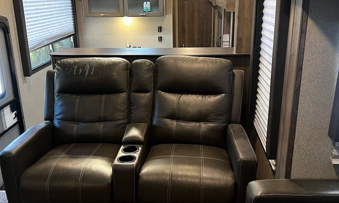 Bridge City Casa | 1 bedroom RV in Bridge City