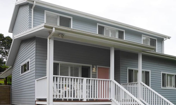 Caringbah South Casa | Luxury 2 story home in Yowie Bay. Close to Sydney CBD & Cronulla Beach