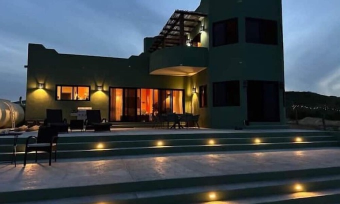 El Cardonal Casa | Beachfront paradise